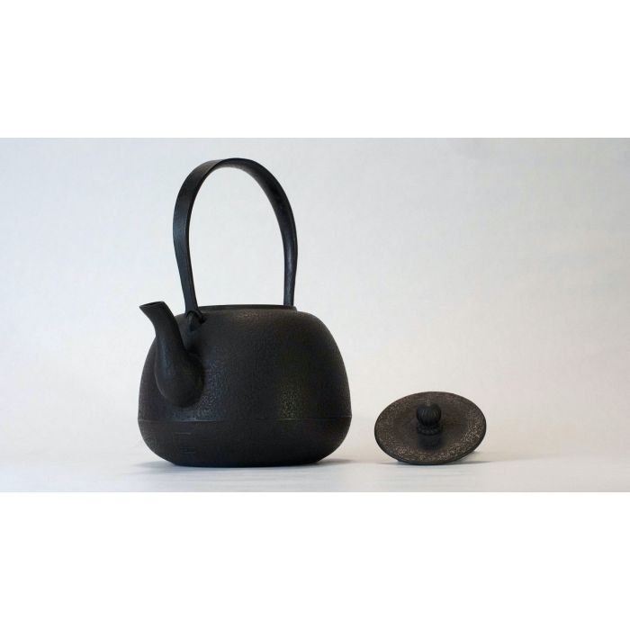 NAMBU TEKKI TETSUBIN-CAST IRON KETTLE MIKUMARI